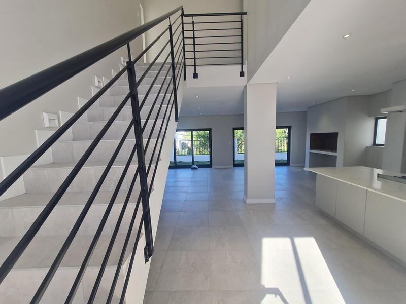 To Let 4 Bedroom Property for Rent in Croydon Western Cape